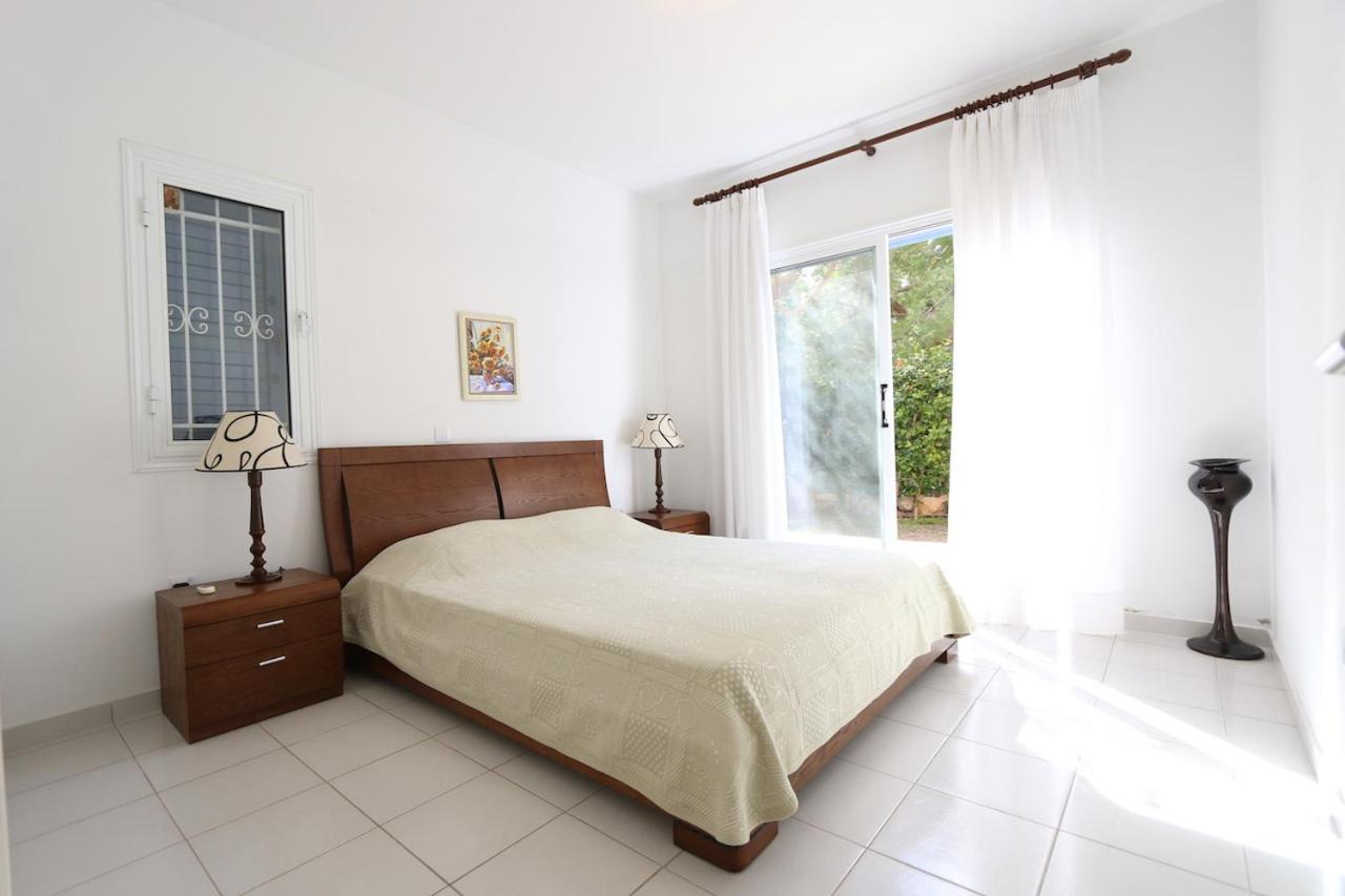 Victor Apartment Пафос Экстерьер фото