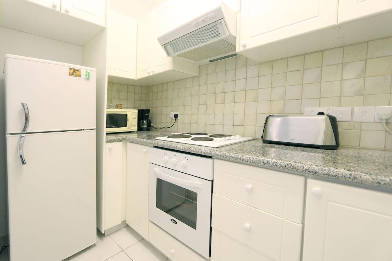 Victor Apartment Пафос Экстерьер фото